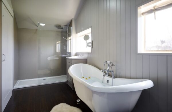 WIN A LUXURY SAFARI LODGE GETAWAY AT LOVE2STAY SHREWSBURY!